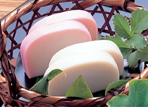 幅広い料理に使うなら、オーソドックスな味わいの蒸しかまぼこ
