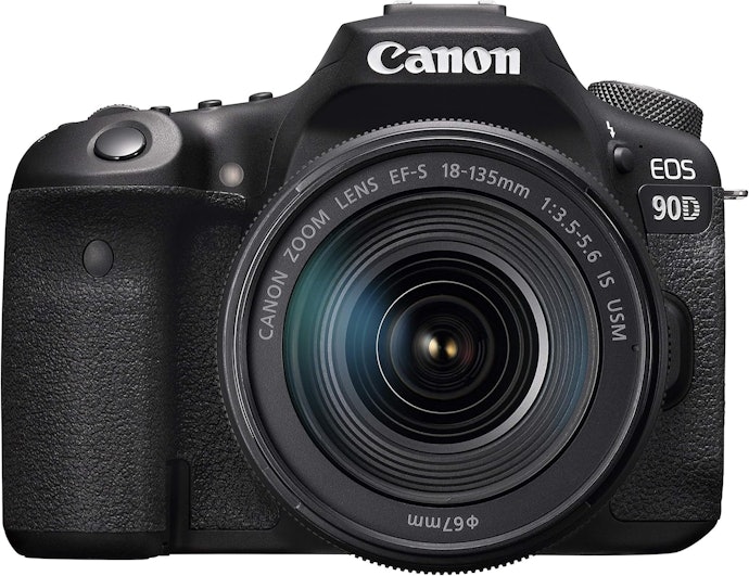動き回る被写体を撮影するならば、連写速度が速い中級APS-C「EOS 90D」を選ぼう
