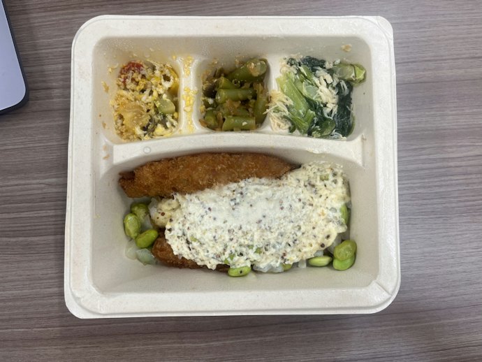 【たらフライの特製タルタルソース】具材の食感と濃厚タルタルが最高!ガッツリ満足な魚フライ弁当