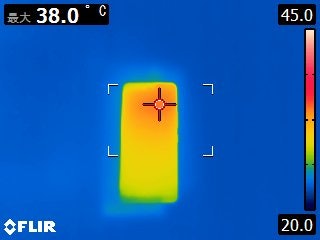 負荷をかけても熱くなりにくい。長時間持っていても危険なほど温度が上がらない