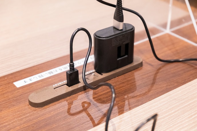 毎日の授業で使用するなら、充電式が便利
