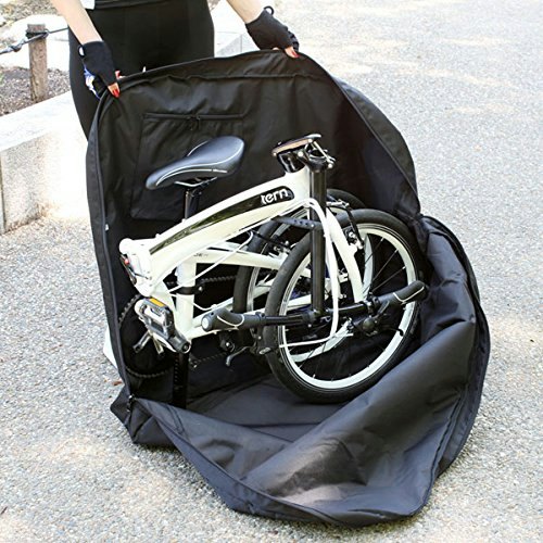 タイヤがはみ出るのを防げるファスナータイプ