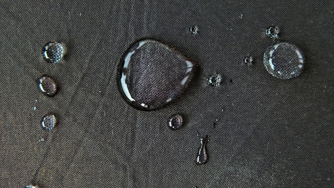 水に濡れるのが心配なら、撥水加工されたものを