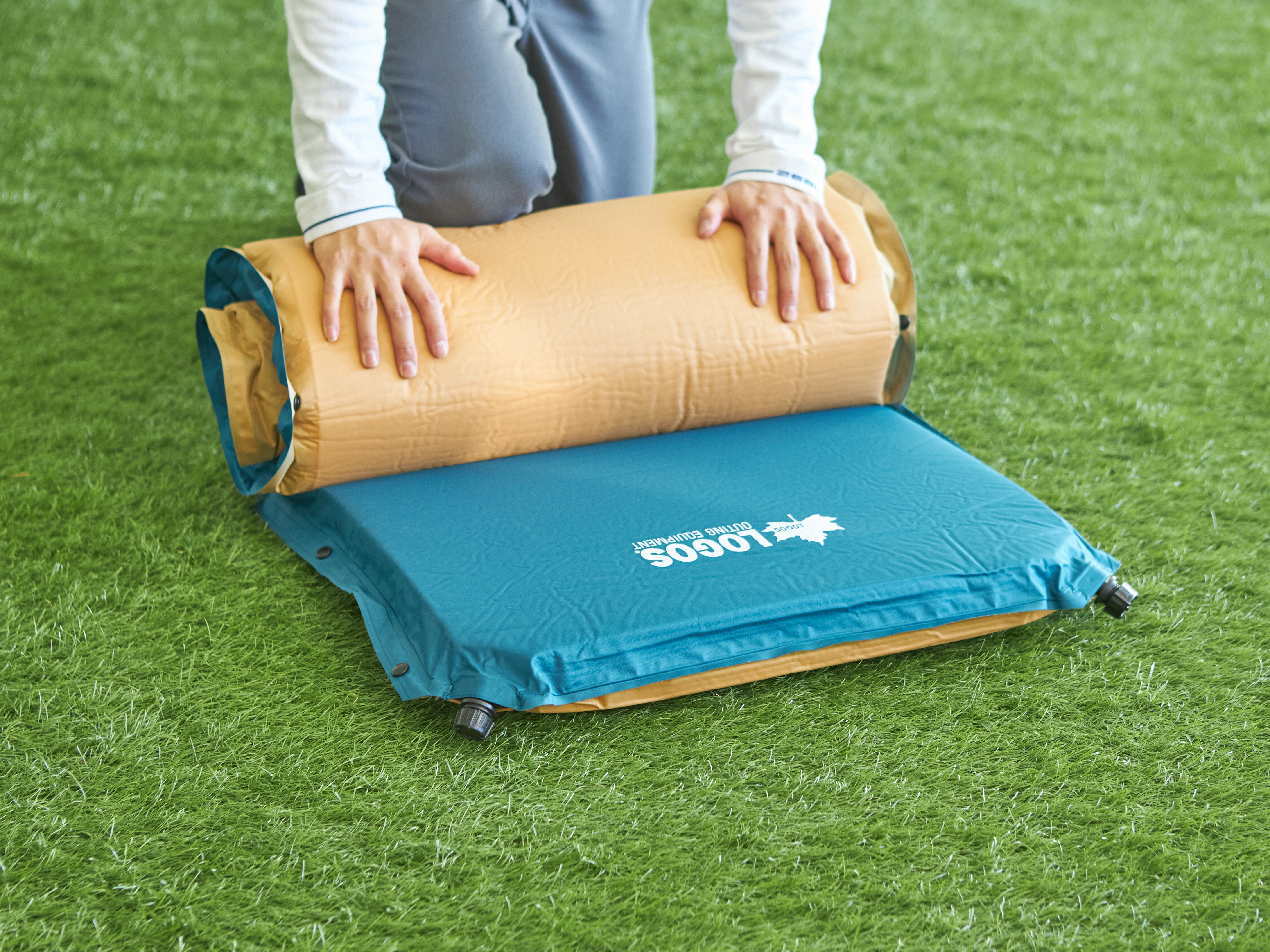 ロゴス(LOGOS）100セルフインフレートマット SOLO ブルー ロゴス