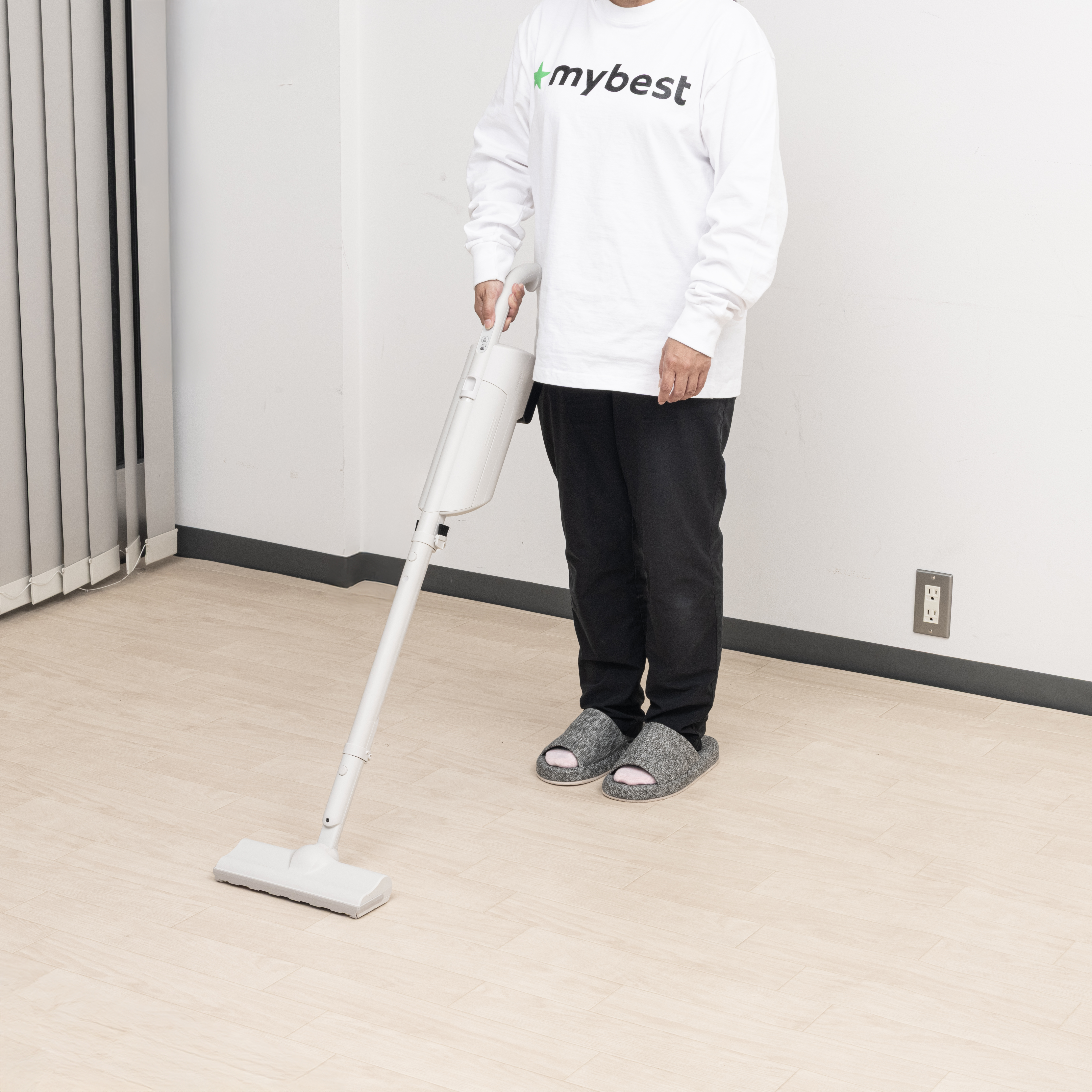 東芝ライフスタイル トルネオ コードレスクリーナー VC-CLP54-Cの