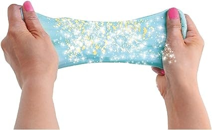 キラキラした見た目が好みなら、ラメやグリッター入りに着目