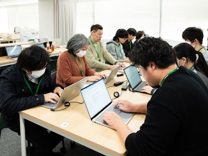 軽やかにタイピングできる。打鍵感は浅すぎず、底打ち感が気になりにくい