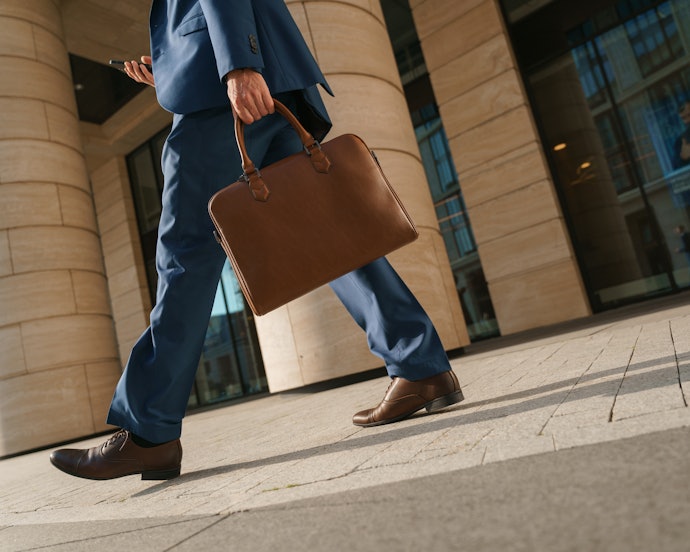 毎日持ち運ぶには大きくて重い。自宅メインで使いたい人に