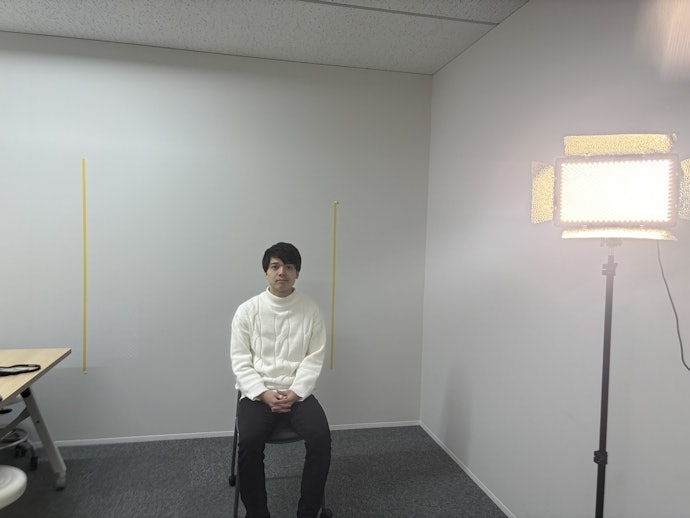 ケースをつけたままきれいな写真を撮れる。逆光には要注意