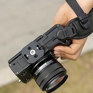 グリップタイプは三脚穴からの長さやパーツの形状を確認しよう
