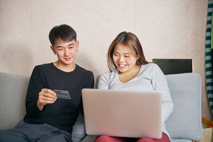 契約者名義以外のカードで支払う場合