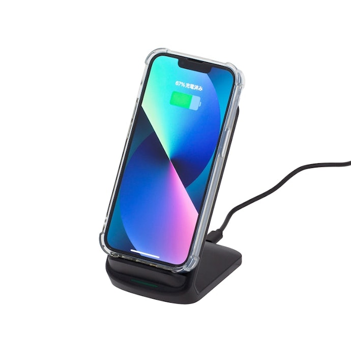厚さ約4mmでも問題なく充電できた。ほとんどのケースを外さず使える