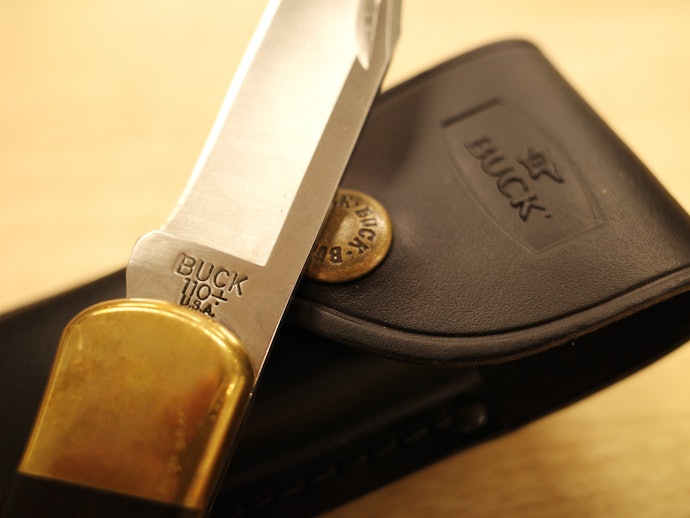 ロックバック式の元祖、バックナイフ(BUCK KNIVES)