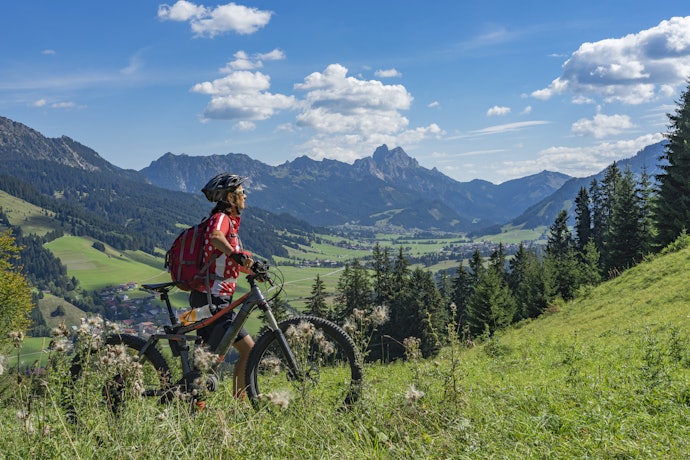 路面状況を選ばない走破性が魅力の「MTB」や「シクロクロスバイク」