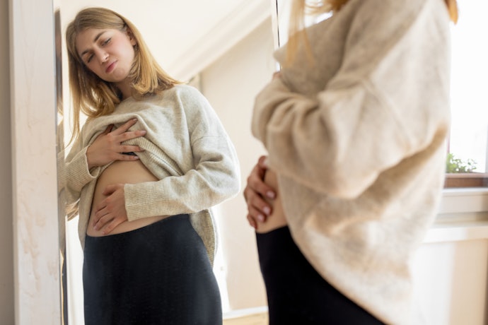 お腹が張って辛いなら、整腸剤を試そう