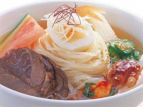 盛岡冷麺:コシのある小麦粉製の太麺が好みの人に