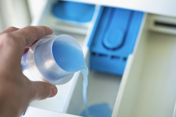 使い勝手を重視するなら液体洗剤。節水にもつながる
