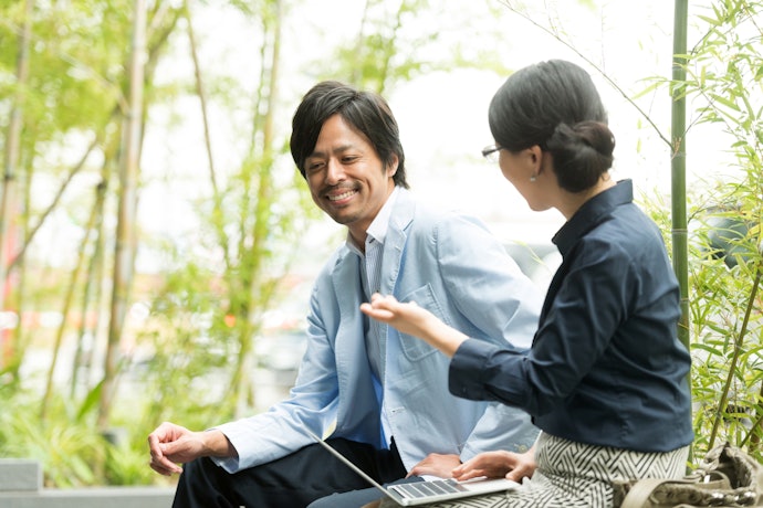異性と話すのが苦手な人は運営側のサポートやフォロー体制を重視しよう