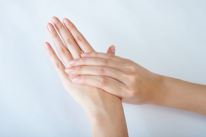 手汗が少ない人や敏感肌の人は、フェノールスルホン酸亜鉛配合がベター