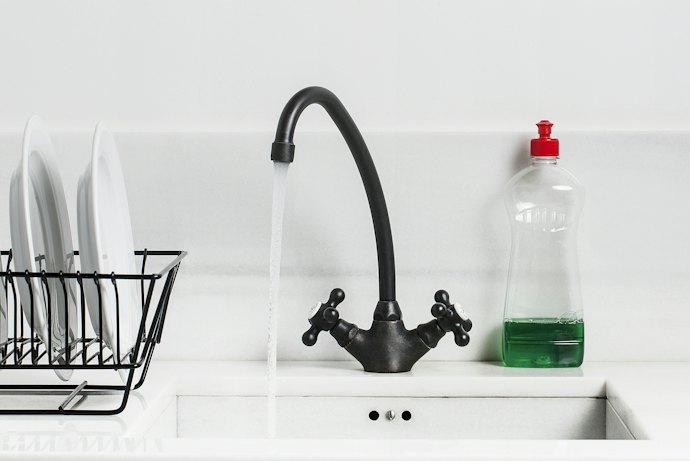 お風呂や水仕事時も付けっぱなしにしたい人は、防水・撥水加工されたものをチョイス