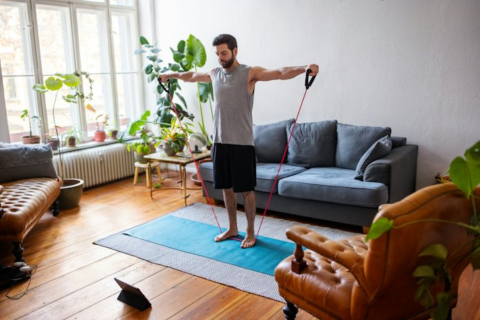 足さばきを重視するなら、動きやすいハーフパンツ