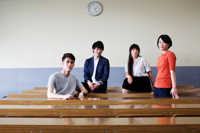 dカード GOLDには申し込めない29歳以下の人や学生