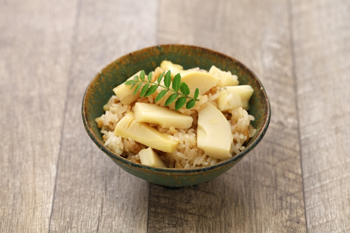 季節ならではのご飯を味わいたい人は、旬の食材入りに注目