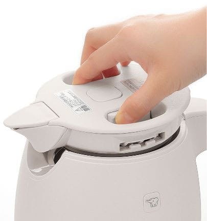 注ぎ口からのホコリの侵入を防げる。衛生面が気になる人に