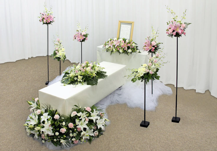 まずは故人や遺族の宗教・宗派の葬儀に対応しているかチェックしよう
