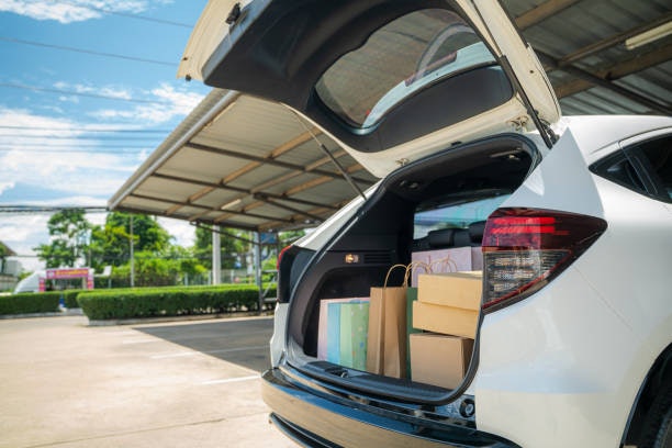 移動に車を使うなら、無料駐車場のあるホテルが便利