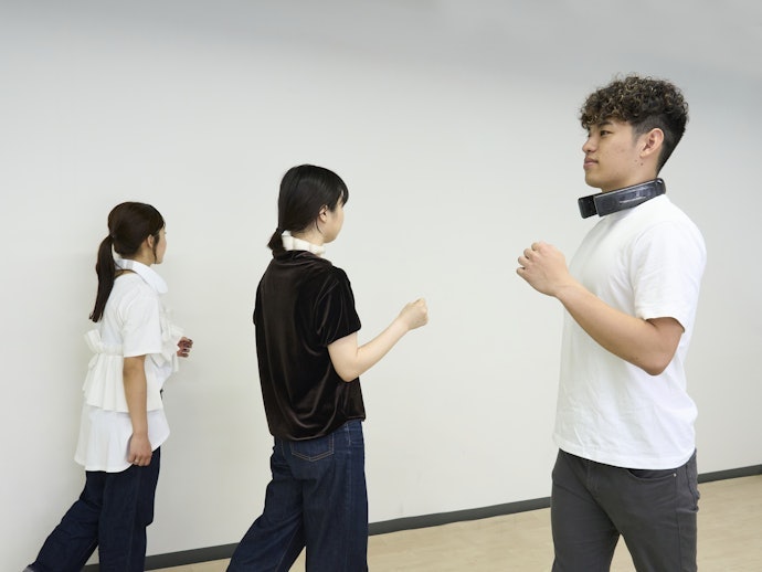 ボタンでサイズ調節可能。好みのフィット感に合わせられる
