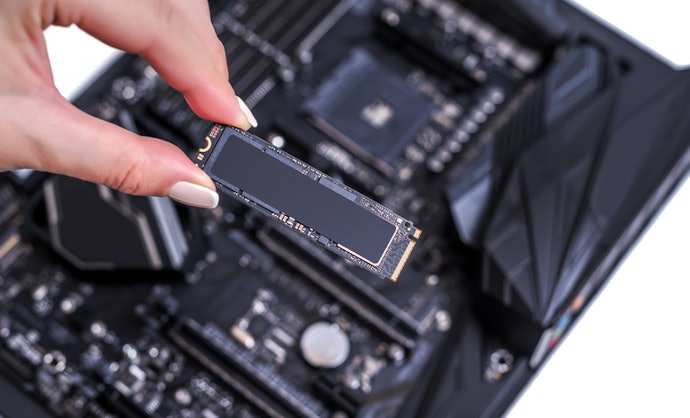ストレージの主流はSSD。容量を求めるならHDDとの組み合わせも検討