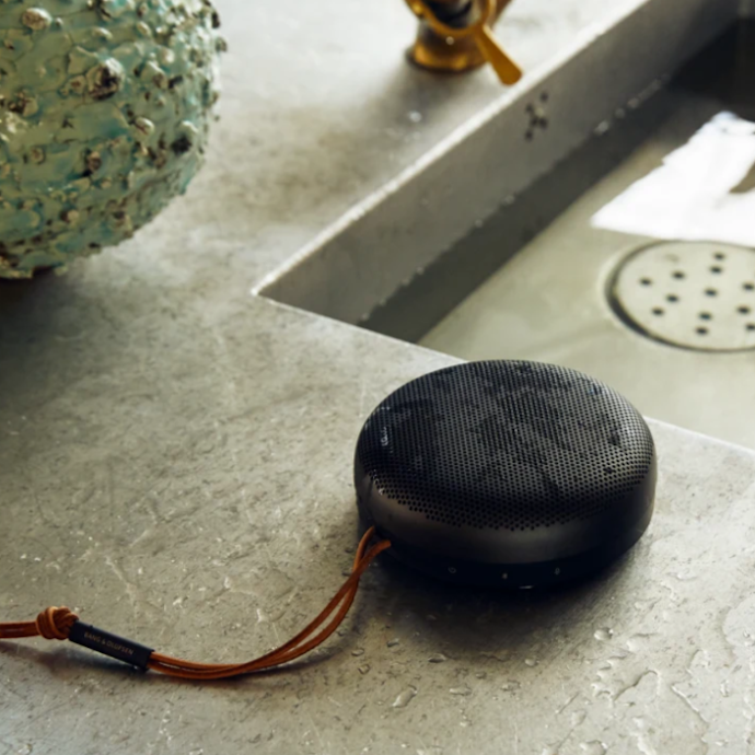 Bang & Olufsen Beosound A1 2nd Genをレビュー!クチコミ・評判をもと Bang & Olufsen Beosound A1 2nd Genをレビュー!クチコミ・評判をもと