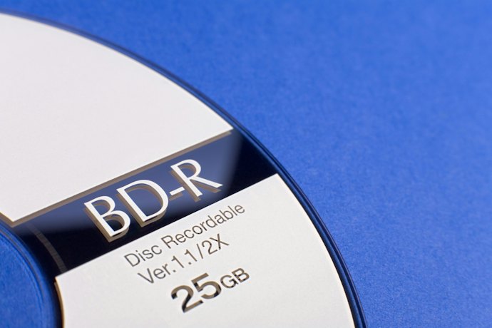 光学ドライブ:DVD・BDを取り扱うなら搭載モデルを