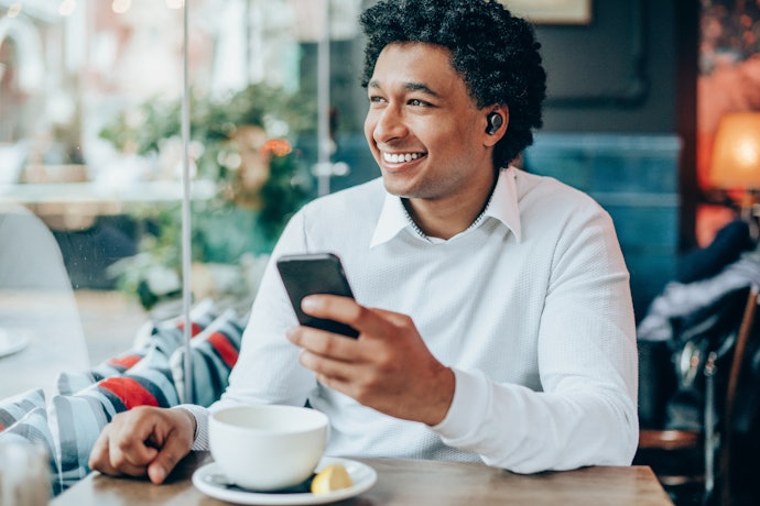 手元をすっきりさせるならBluetooth接続のワイヤレスタイプが便利