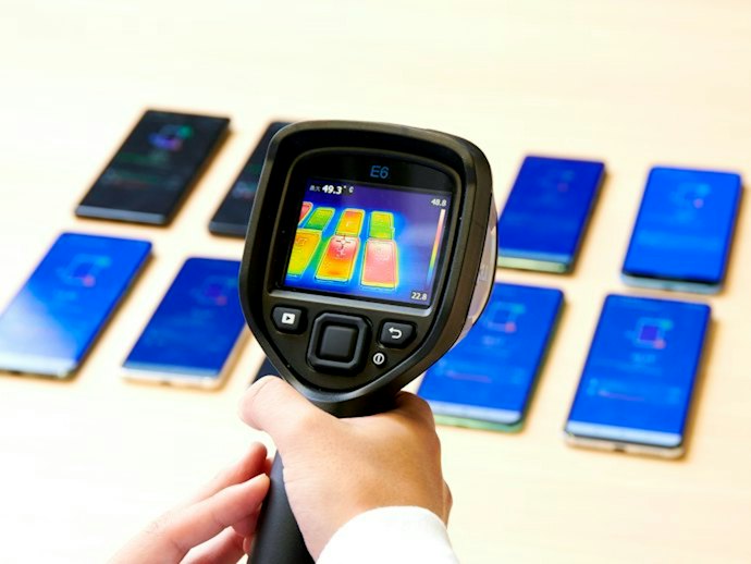 負荷後の温度は42.9℃と高め。上位モデルのPixel 8 Proより熱がこもりやすい