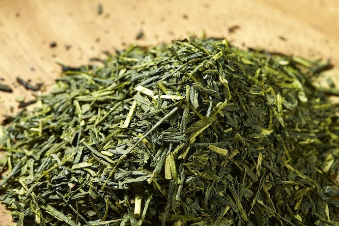 すっきりした味わいが好みなら普通煎茶がおすすめ。味の濃い深蒸し煎茶にも注目