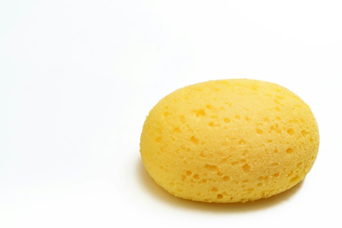スポンジタイプで細かい汚れをキャッチ!