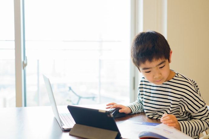 高学年には2色刷りの「パラルビ」がベター。慣用句や例文が多めのものを