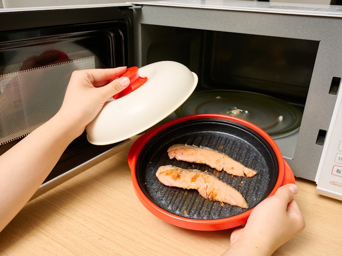 旬の魚も電子レンジで簡単調理!グリルで焼いたようなおいしい焼き魚が手軽にできる逸品です