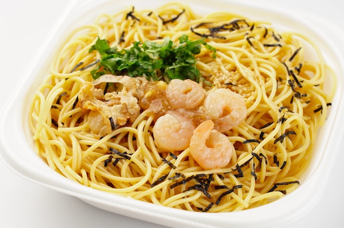 醤油とバターがどこか懐かしさを感じる和風パスタ