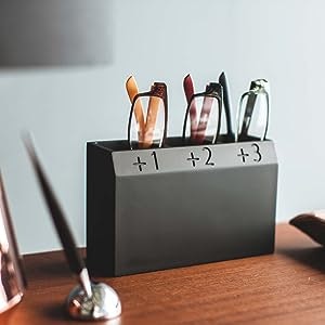 メガネを頻繁につけ外しするなら「スタンドタイプ」がおすすめ