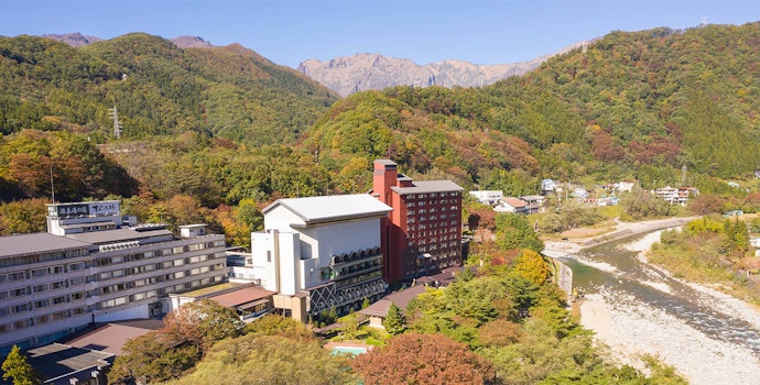 温泉旅館は広々とした大浴場や充実した館内施設を満喫できる