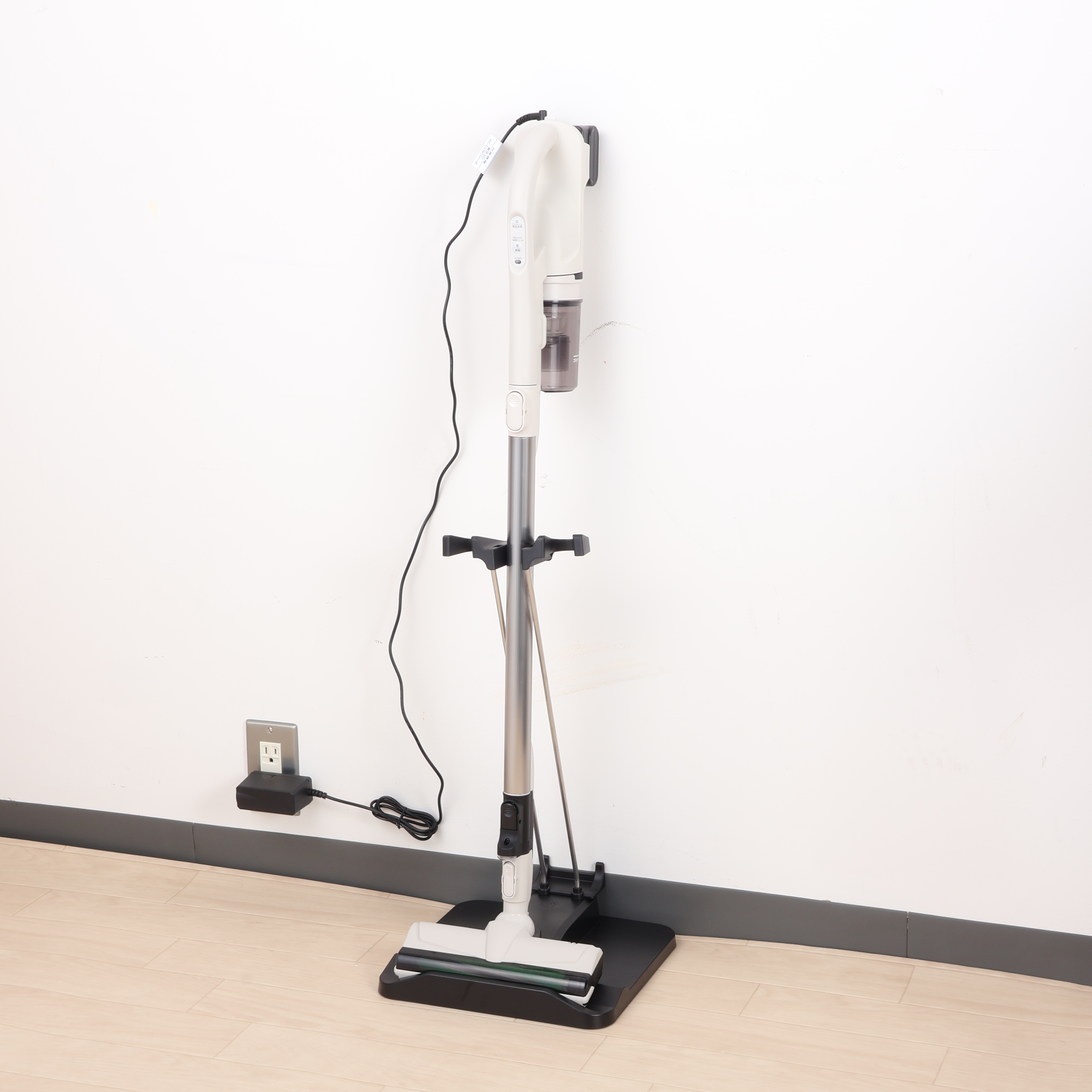 東芝 トルネオ コードレスクリーナー VC-CLW33の口コミ・評判は？実際