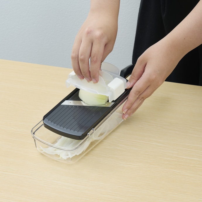 きれいなスライスや千切りが楽ちんに!料理の効率が爆上がりする野菜調理器セット