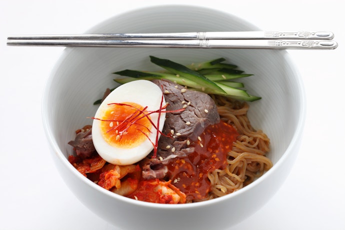 辛めのテイストが好きなら、ビビン冷麺がぴったり