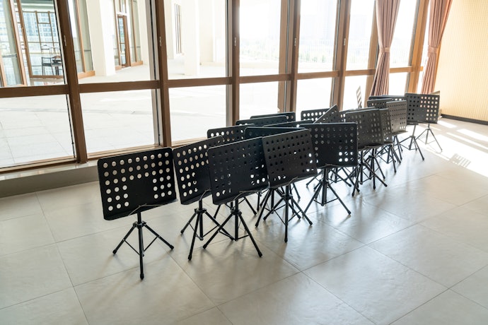自宅や演奏会で使うなら重量があり安定するものがベター