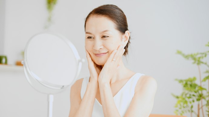 角層のうるおいを保つセラミドなどの保湿成分を