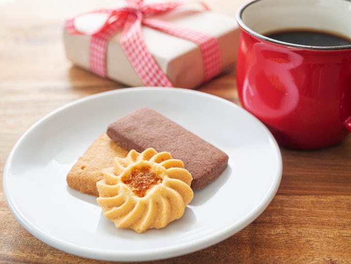 気軽に贈りたいならスイーツやお菓子が好適