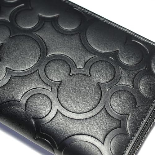 シンプル派には、型押しデザインがうってつけ